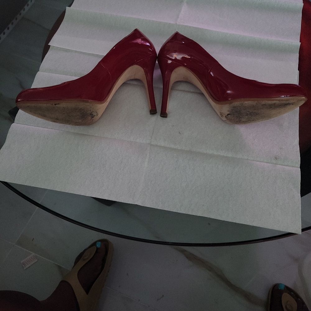 SHOES - Picture 4 of 5